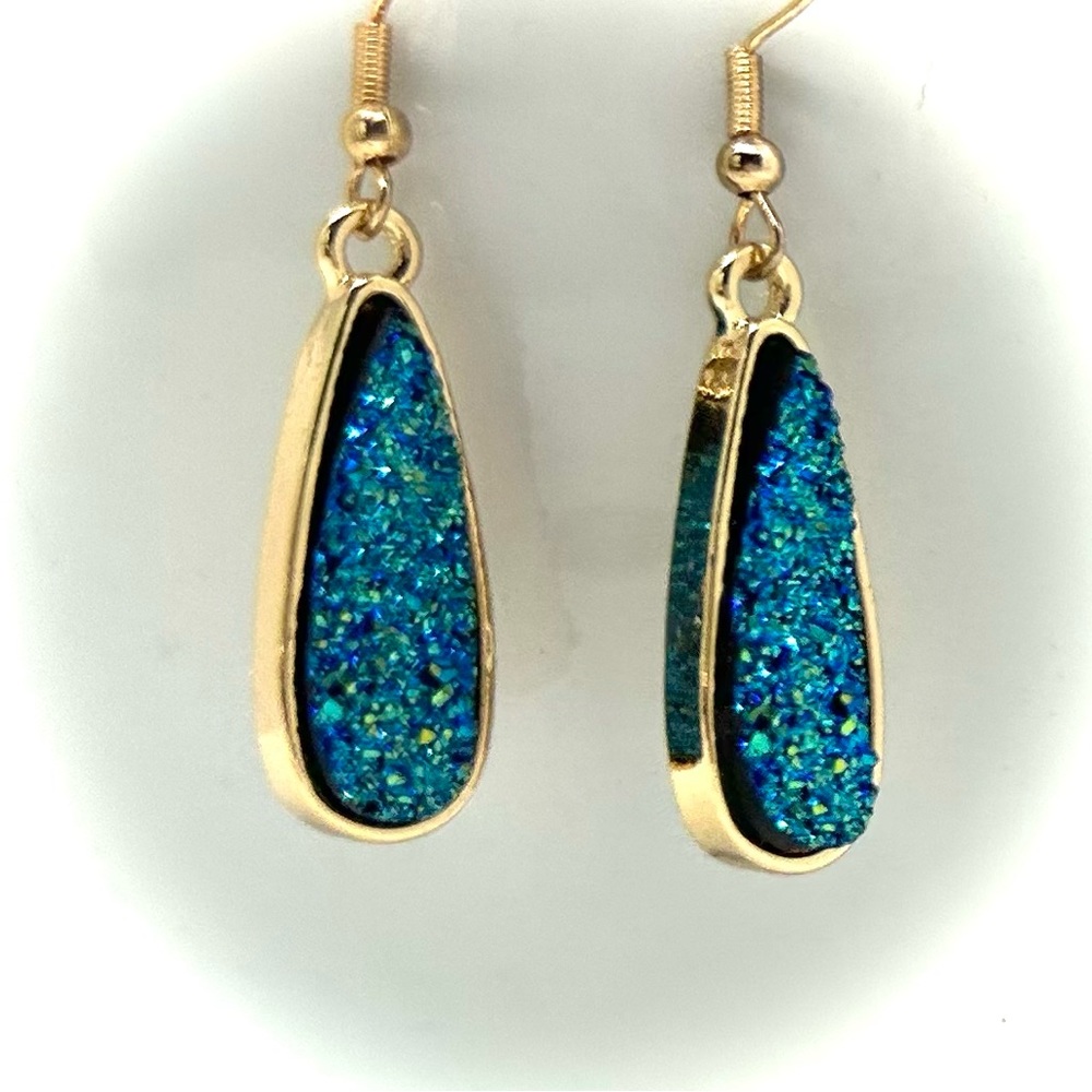 Teardrop Dangle earrings .925